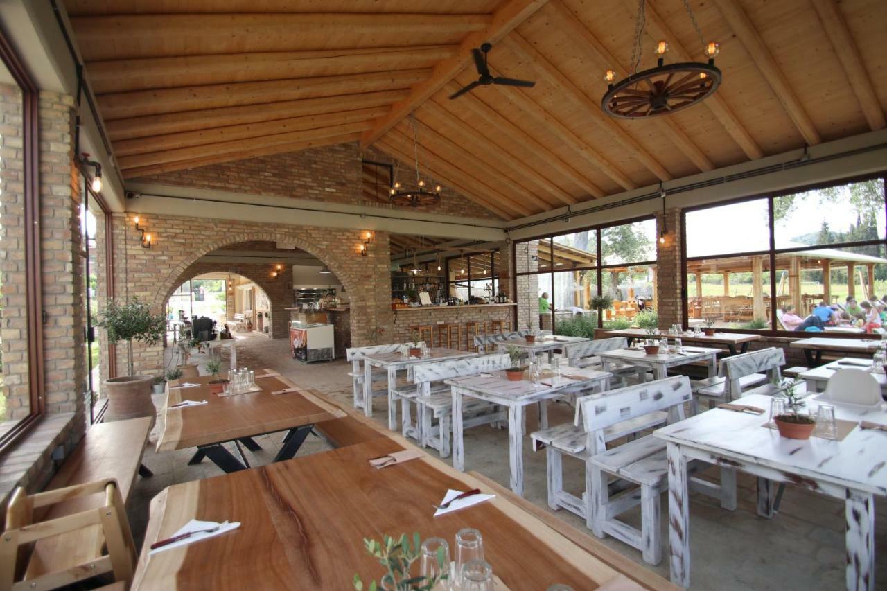 Honigtal Farmland Villa อายีโอส เยออร์ยิโอส ปากอน ภายนอก รูปภาพ