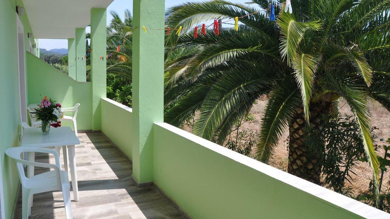 Honigtal Farmland Villa อายีโอส เยออร์ยิโอส ปากอน ภายนอก รูปภาพ