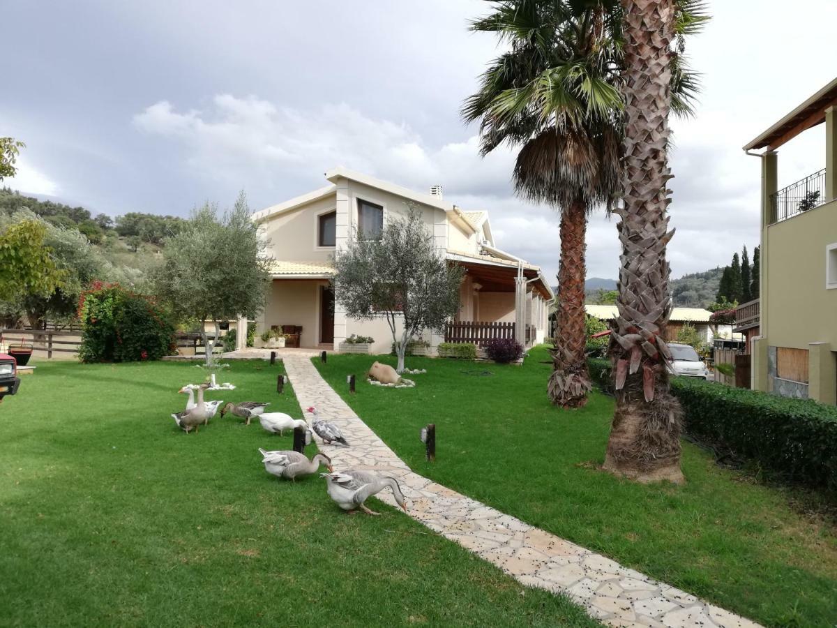 Honigtal Farmland Villa อายีโอส เยออร์ยิโอส ปากอน ภายนอก รูปภาพ